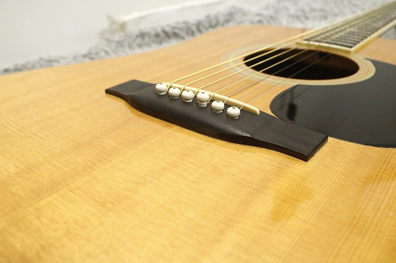 Vintage 1977 Tokai Cat's Eyes CE-800 Martin D-45 type model w/HC